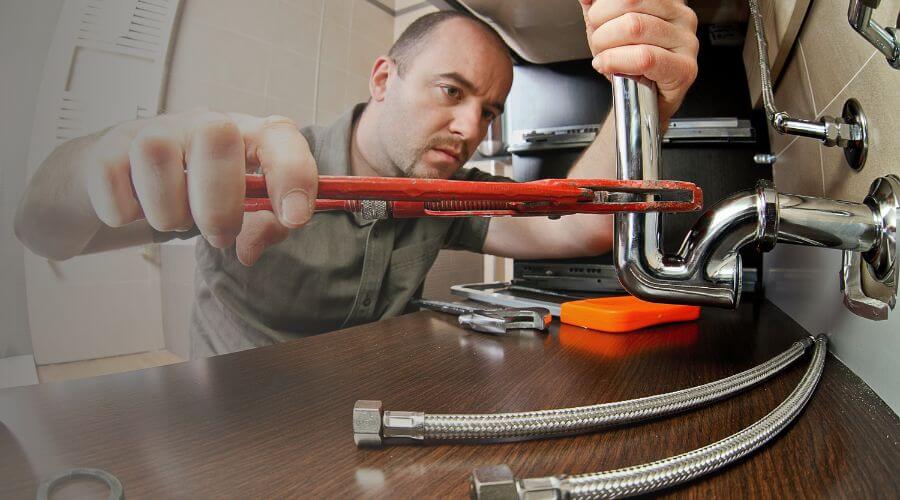 Expert burst pipe repair services in Benton, IL